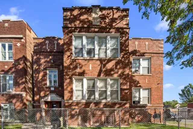 Rent Spacious 1 Bedroom Apartment in South Side Chicago Now Available