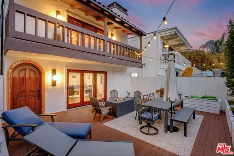 Buy House in Venice Beach with Modern Luxury and Coastal Charm