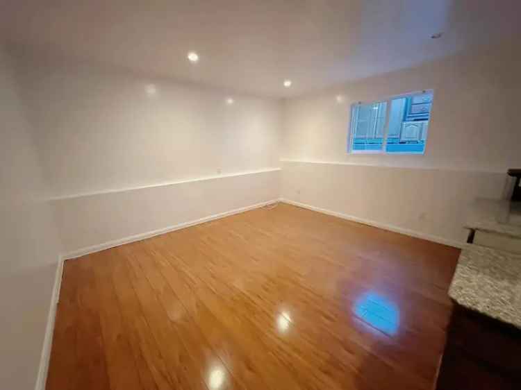 Rent Apartment Unit In-Law Near CCSF and SFSU with Spacious Room