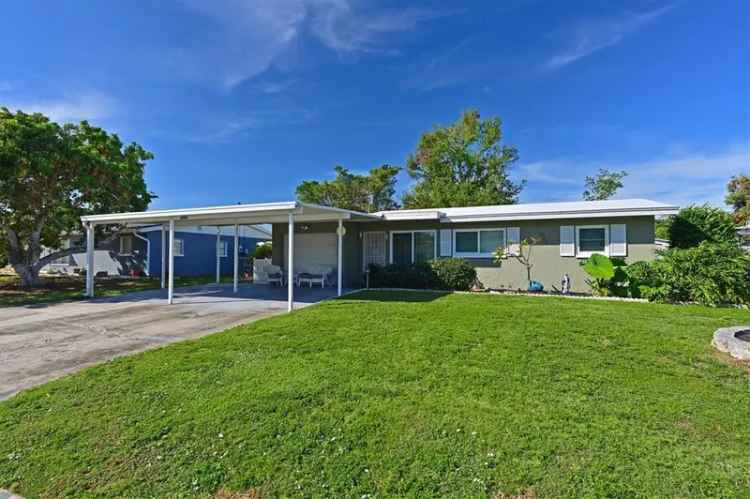 House For Sale in 3704, 35th Street West, South Bradenton, Florida