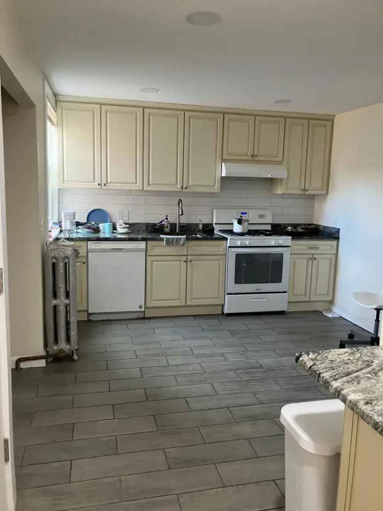 Rent Apartment Unit with Modern Kitchen and Bathrooms in Allston Brighton Brookline