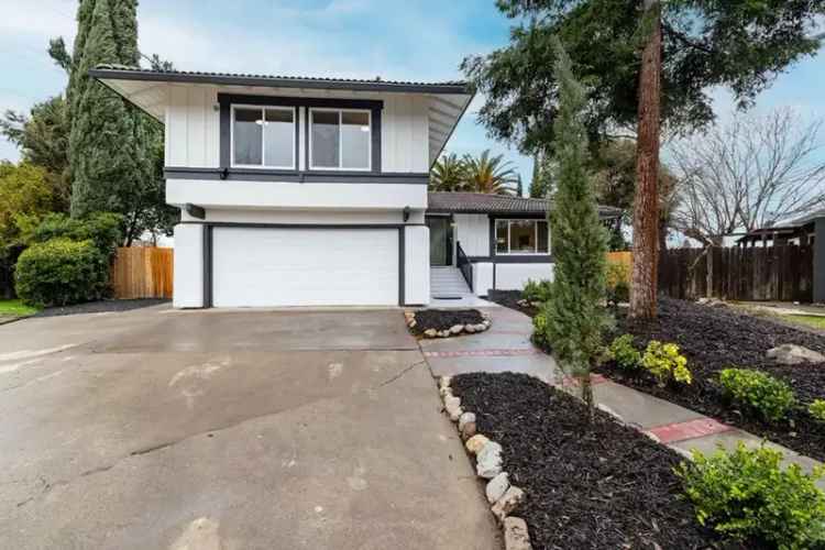 House For Sale in 2837, Camarillo Drive, Sacramento, California