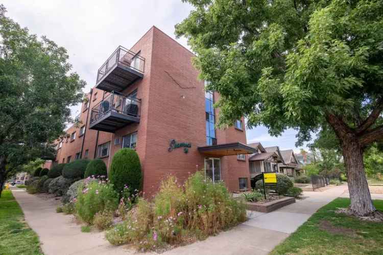 Rent Apartments in Wash Park with Rooftop Patio and Courtyard