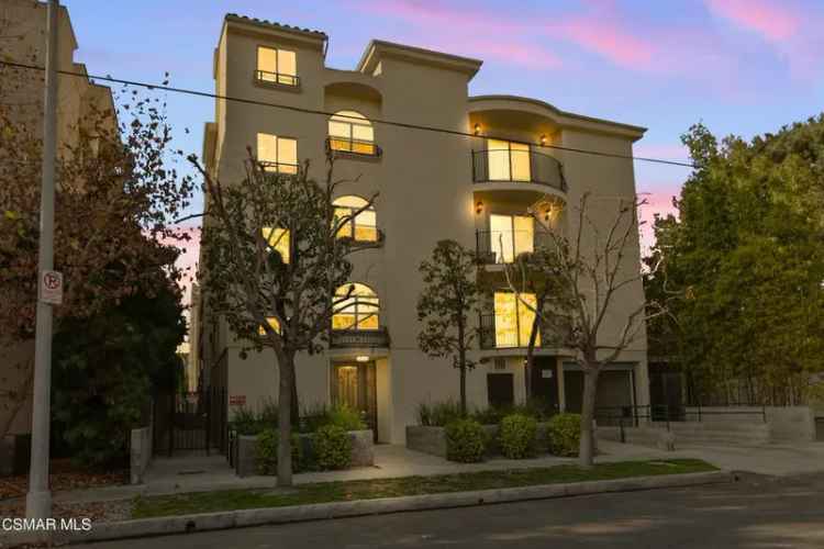 House For Sale in 5315, Bellingham Avenue, Los Angeles, California