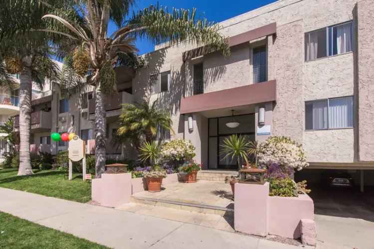 Rent Apartments in West LA near Santa Monica Beach with Great Amenities