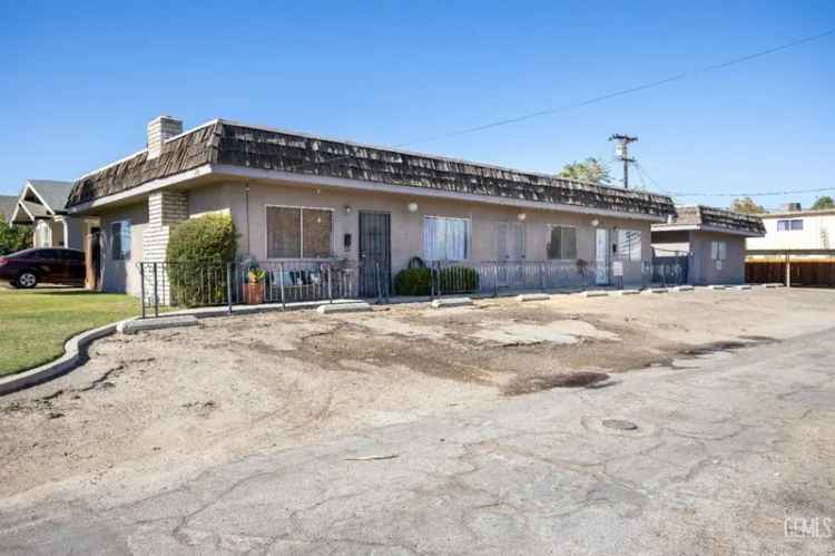 House For Sale in 1716, 3rd Street, Bakersfield, California