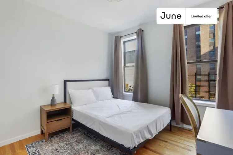 Rent Queen Bedroom in Upper West Side Apartment with Great Amenities