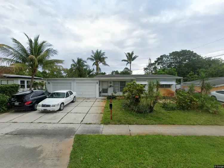 House For Sale in 726, South 11th Street, Lantana, Florida