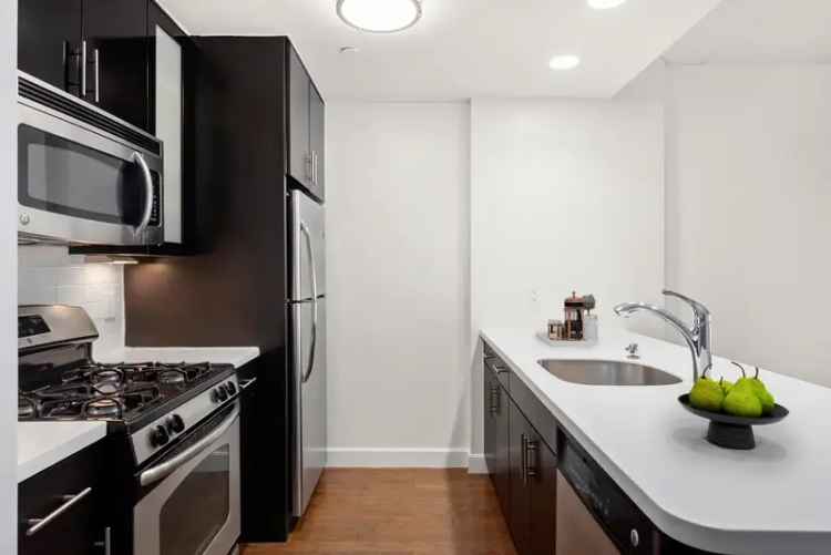 Rent 1 Bedroom Apartment in Long Island City with Private Balcony