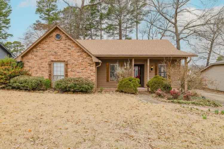 House For Sale in 15, Danube Drive, Maumelle, Arkansas