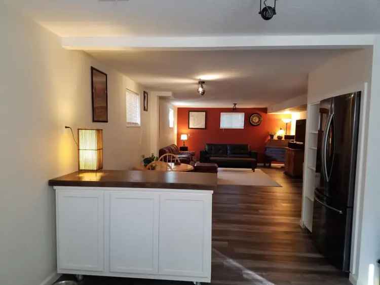 Rent Spacious Apartment Unit in Edgewood Lakewood with Modern Features