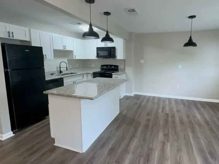 Rent Apartments in Mid City with Great Access to Amenities