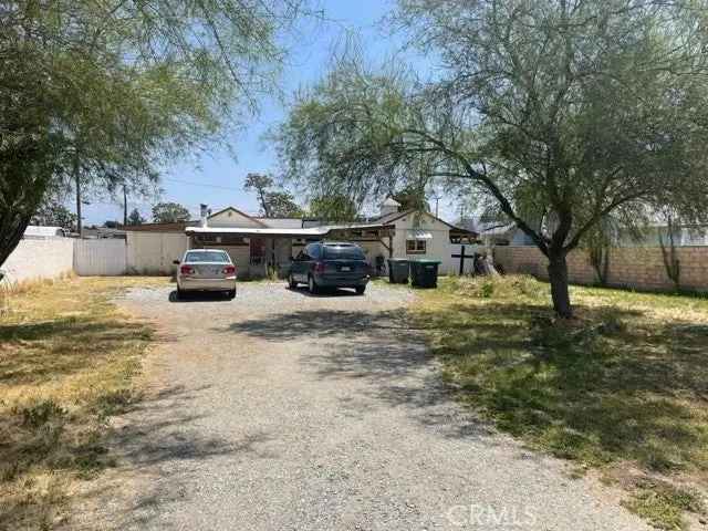 House For Sale in 1082, South Santa Fe Street, Hemet, California