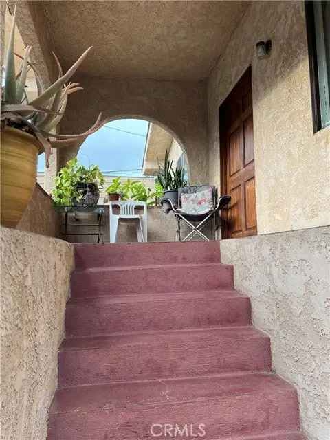 House For Sale in 2526, Lincoln Park Avenue, Los Angeles, California