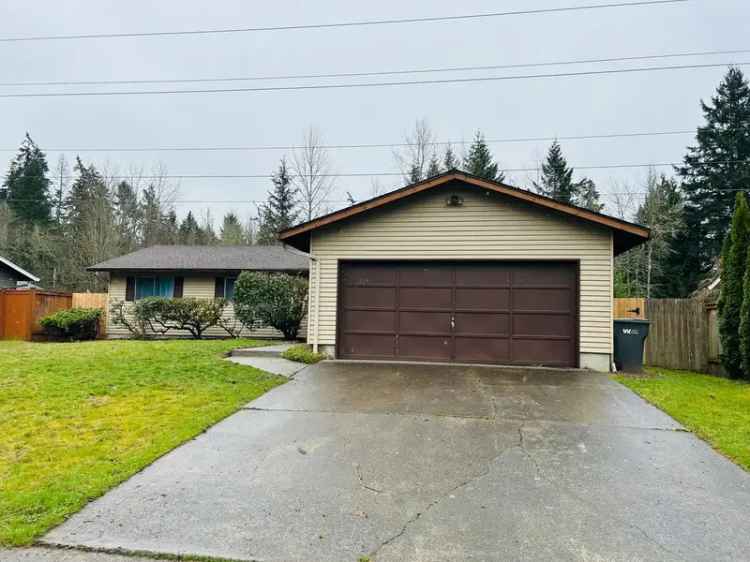 Rent Updated Rambler 3 Bedroom Home in Redmond with Backyard