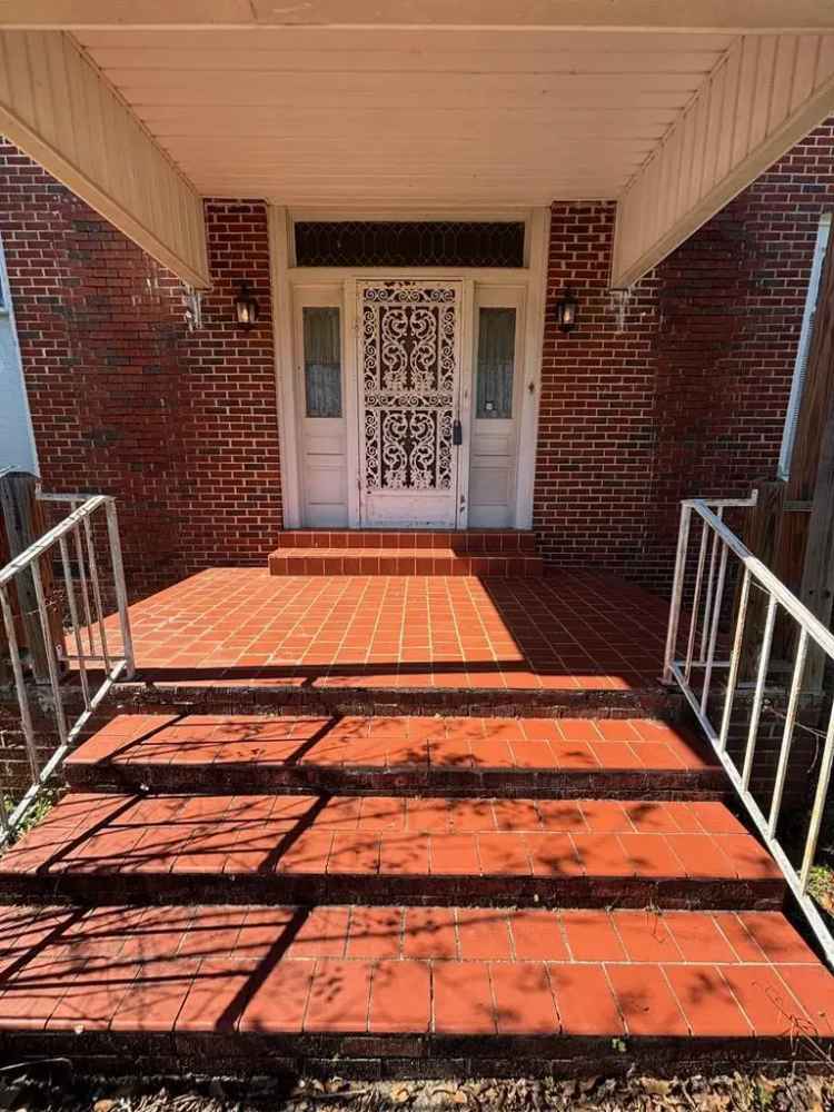 House For Sale in 202, South Broad Street, Newville, Alabama