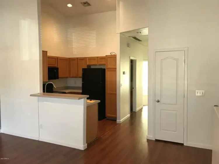 Rent Townhouse in Mesa with Pool and Garage