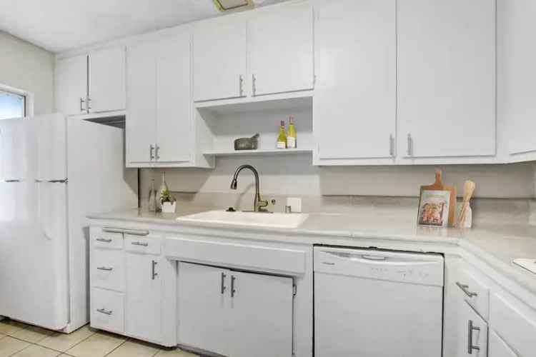 Rent Apartments in Sherman Oaks with Premium Amenities