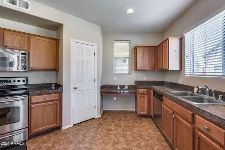 Rent Stylish 2 Bedroom Apartment in a Charming Gated Community