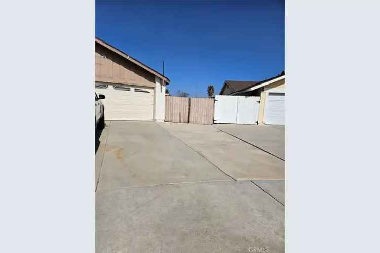 Buy House in Riverside with Oversize Lot and Fenced Pool