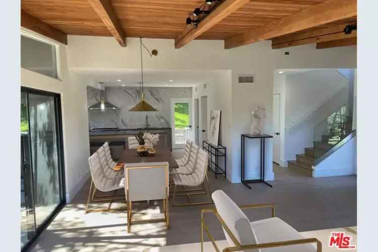 House For Sale in 15434, Mulholland Drive, Los Angeles, California