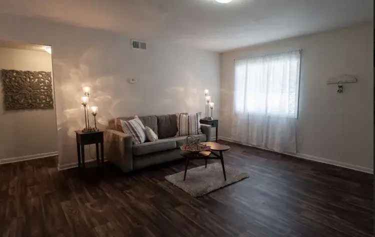 Rent Apartments in Marietta with Renovated Amenities and Balconies