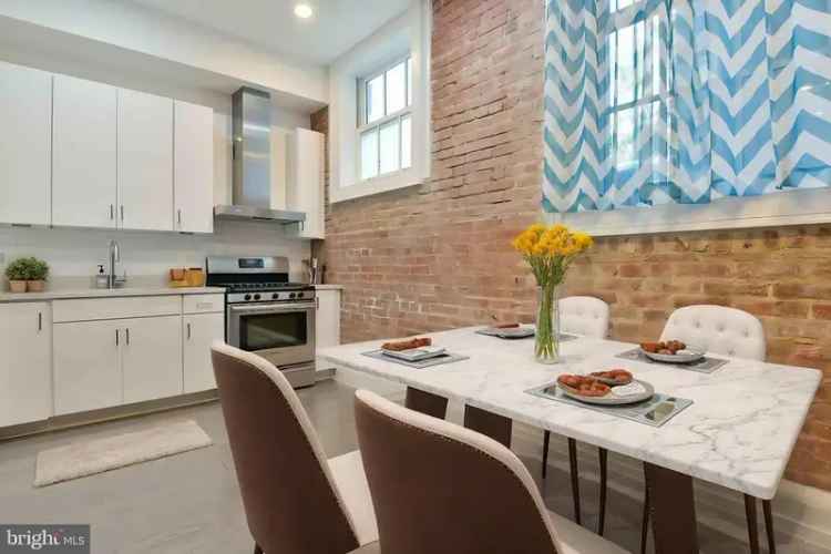 House For Sale in 901, D Street Northeast, Washington, District of Columbia