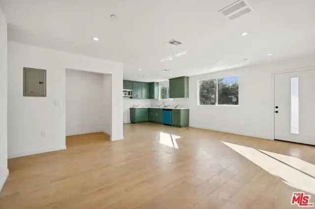 House For Sale in 10976, McKinley Avenue, Los Angeles, California