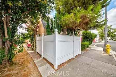 House For Sale in 900, East Chapman Avenue, Fullerton, California