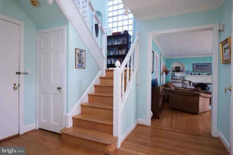 House For Sale in 3040, Garrison Street Northwest, Washington, District of Columbia