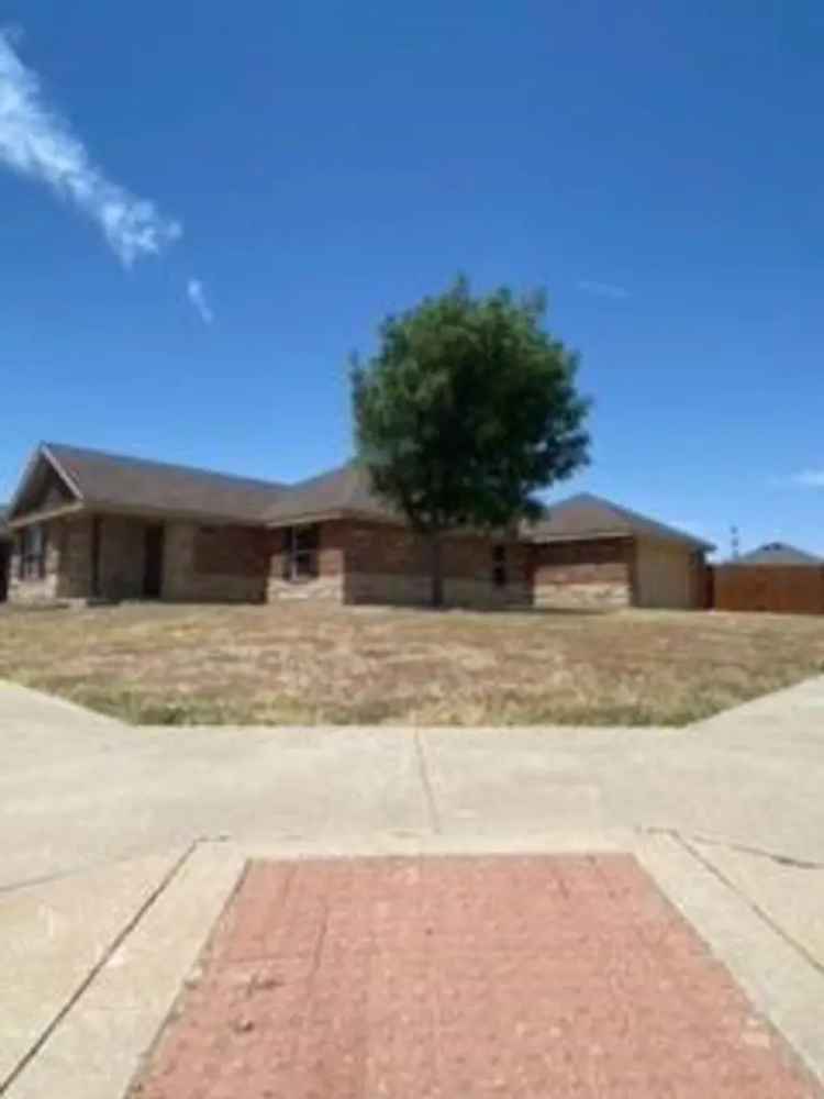 Rent Beautiful Corner House Near Dyess AFB with 3 Bedrooms and 2 Baths