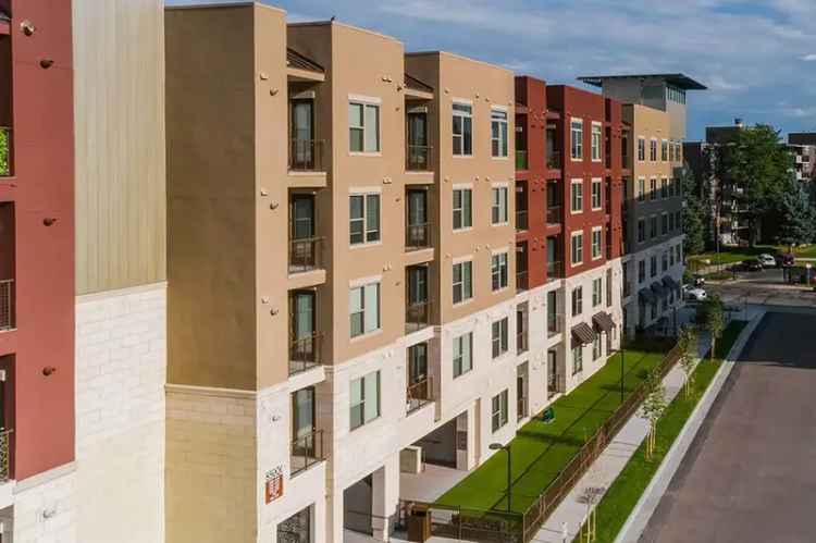 Rent Luxe at Mile High Apartments in West Colfax with Stunning Amenities