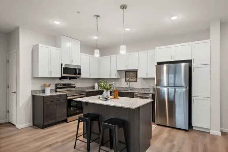 Rent Affordable Apartments in Rosemount with Modern Amenities