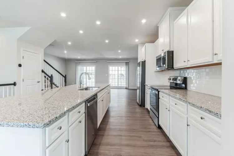 Townhomes for Rent in Ellicott City with Modern Amenities