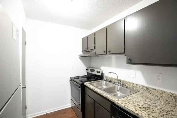 Rent Apartments Near Vulcan Trail and UAB Campus in Birmingham