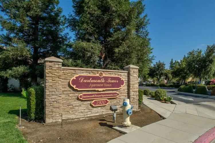 Rent Dartmouth Tower at Shaw Apartments in Clovis with Resort Amenities