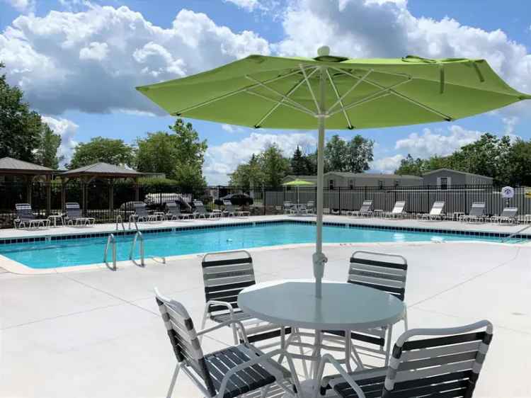 Rent Spacious Apartments in Howell with Pool and Fitness Center