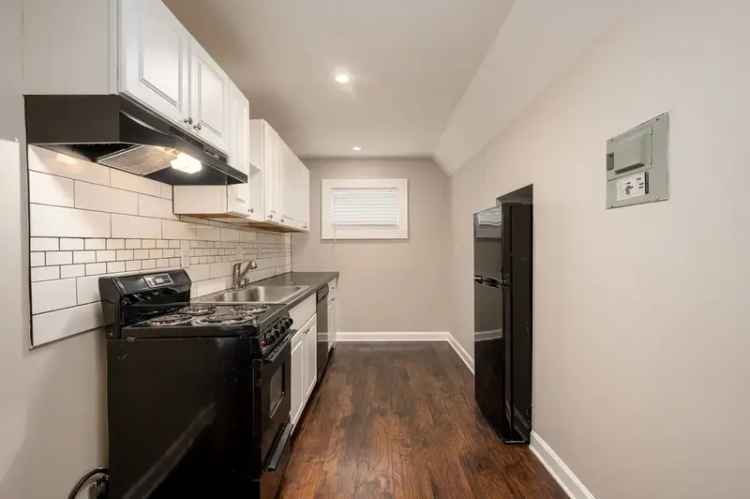 Rent Apartment Unit in Midtown with Modern Renovations and Convenient Location