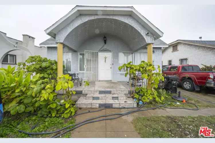 Investment Buy Multi Family House in Los Angeles with Great Potential