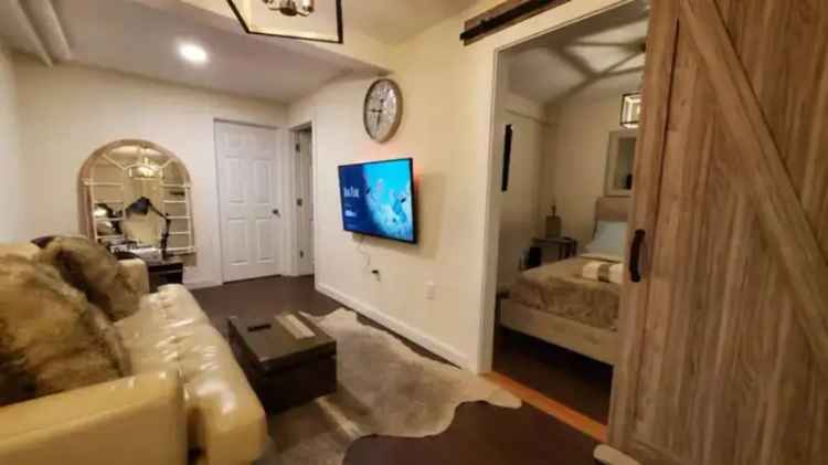 Rent Spacious Home for Students Near Forest Lake with Furnished Rooms