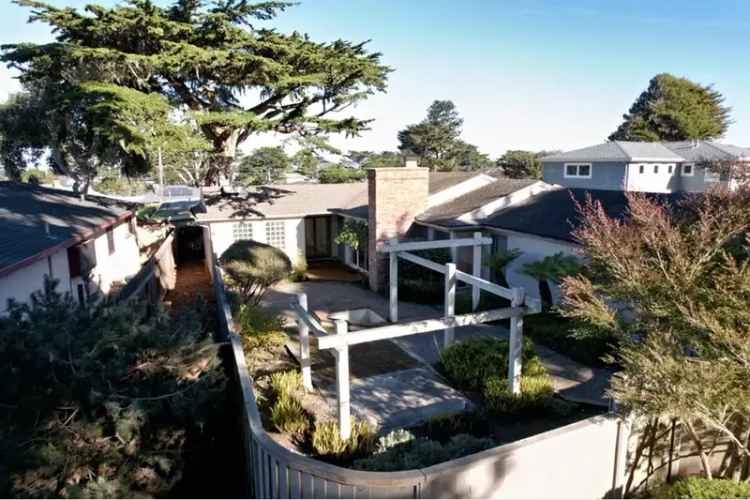 Buy Cottage in Pacific Grove with 2 Bedrooms and Spacious Courtyard