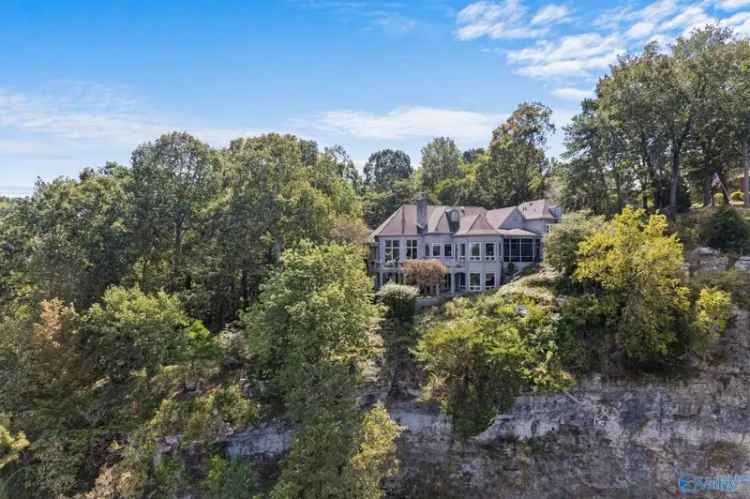 House For Sale in 106, Holland Drive, Sheffield, Alabama