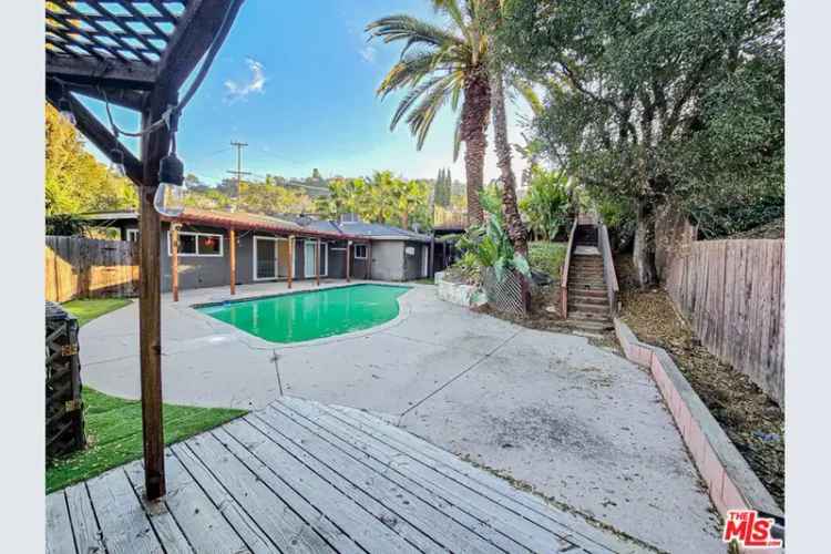 House For Sale in 3057, Laurel Canyon Boulevard, Los Angeles, California