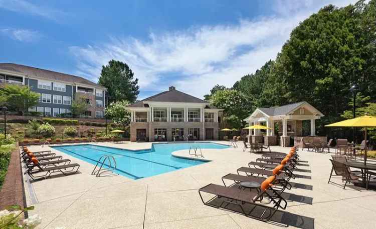 Rent Apartment at Bexley at Lake Norman with Luxurious Amenities