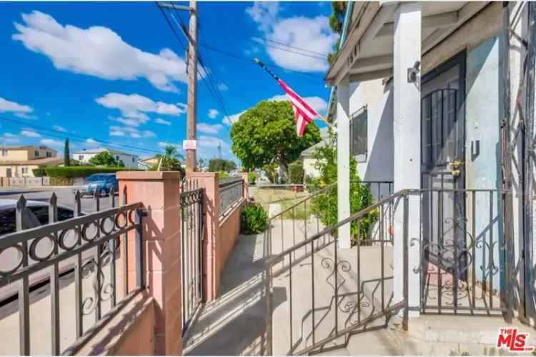 House For Sale in 1647, East 92nd Street, Los Angeles, California