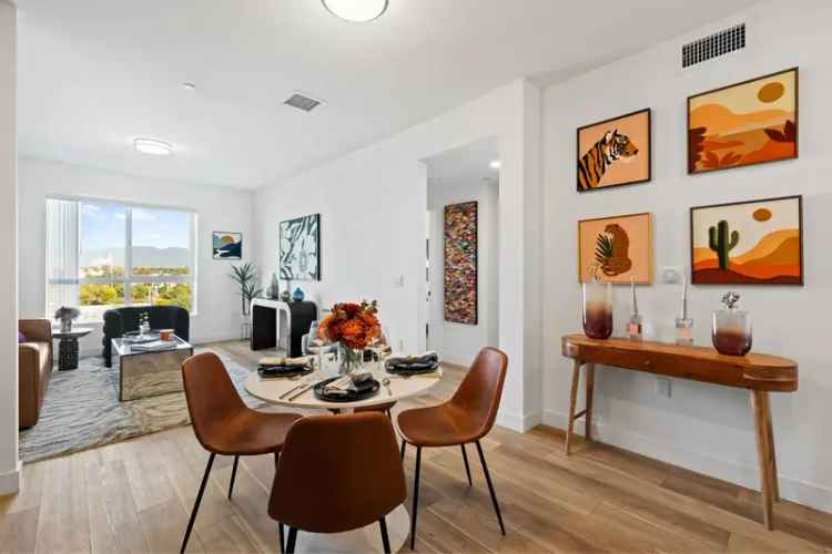 Rent Apartments at MODERNO Luxury Living in Van Nuys with Amenities