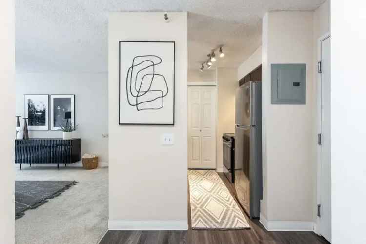 Rent Chic and Modern Apartments in Downtown Denver with Office Space