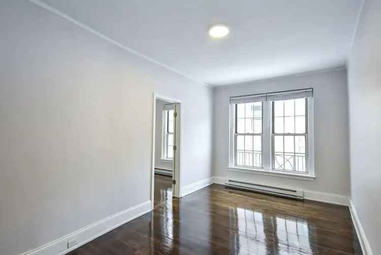 Rent Beautiful Apartment Unit with 2 Bedrooms on Park Drive