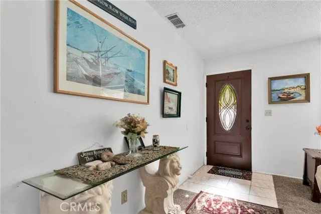 House For Sale in 14818, Hartford Lane, California