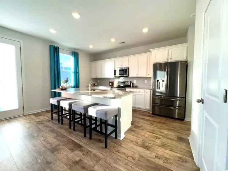 Furnished Home for Rent in Myrtle Beach with Modern Amenities